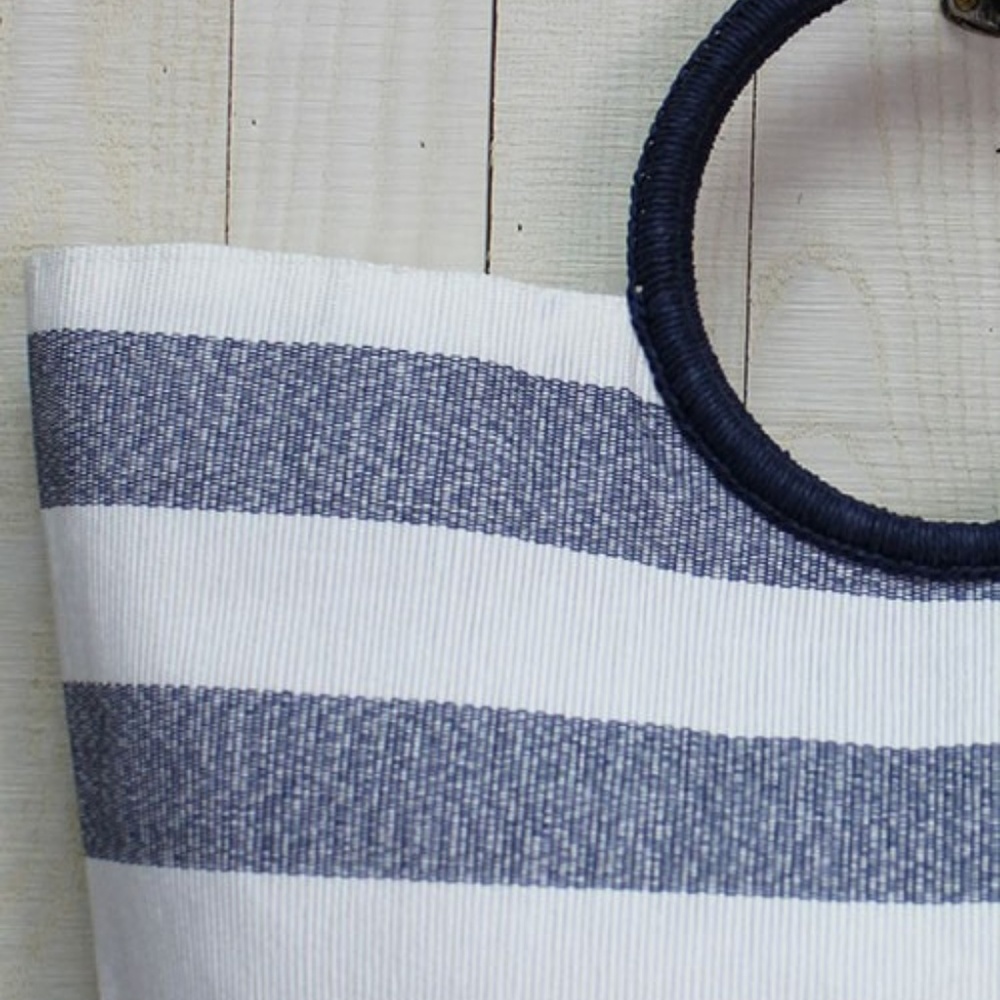 Stripe Beach Tote - Picture 2 of 2